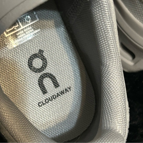 ON CLOUDAWAY gray hiking athletic training shoes sneakers women’s 8.5 new - Picture 6 of 8